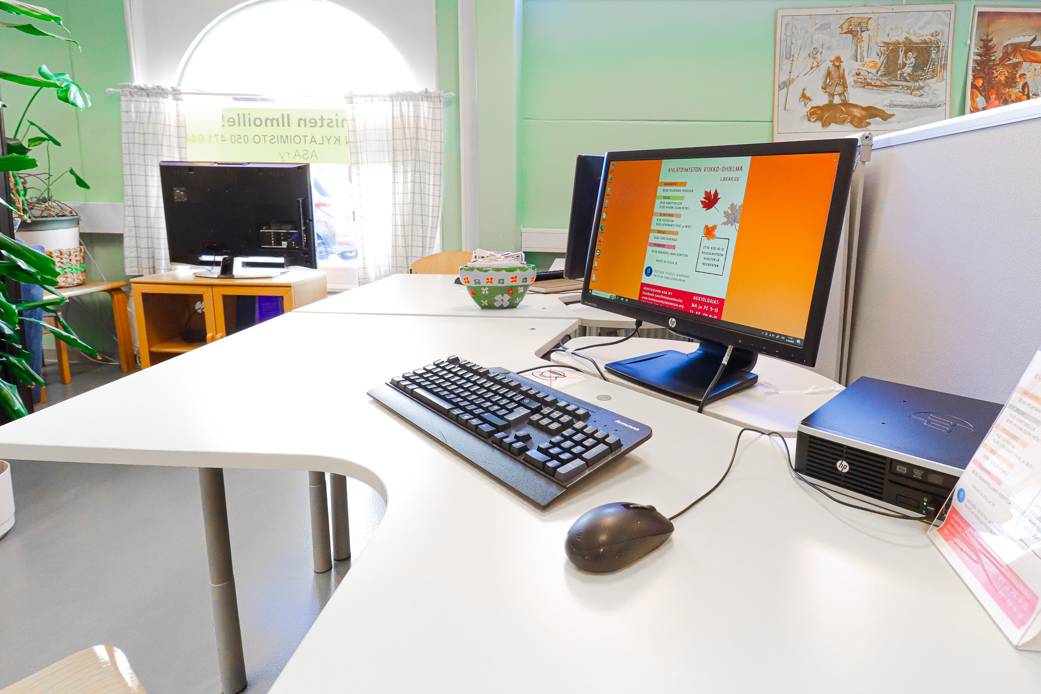 Tietokonepiste kylätoimistolla